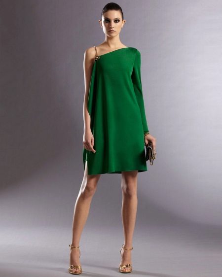 Asymmetrical top dress with one long sleeve