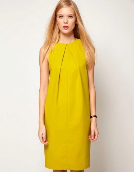 Một chiếc váy cắt trực tiếp từ polyester cho mùa thu và mùa xuân