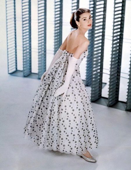 Đầm A-line Audrey Hepburn