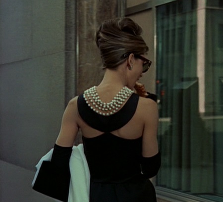 Audrey Hepburn mở lại trang phục buổi tối
