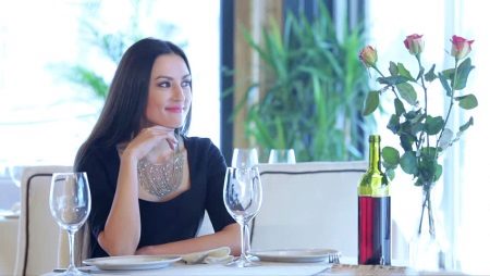ชุดราตรีสำหรับร้านอาหาร