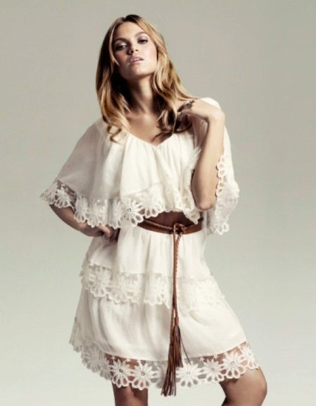 Váy boho có diềm xếp