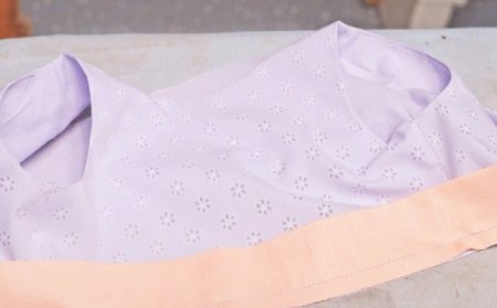 Bihisan ang mga eleganteng dresses para sa mga batang babae