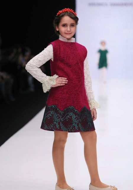 Dress winter without sleeve for the girl of 10-12 years