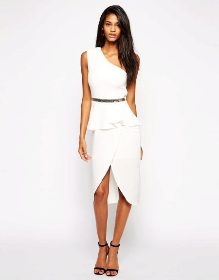 Classic asymmetrical skirt